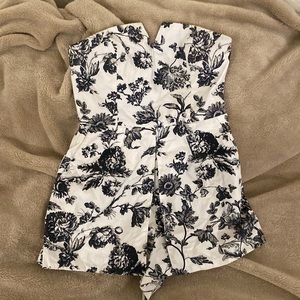 Urban Outfitter Kimchi Blue Cute Summer Romper size 0